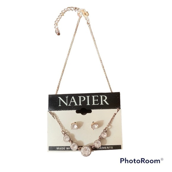 𝅺napier Swarovski Crystal Necklace Earring Set NWOT - Picture 2 of 4